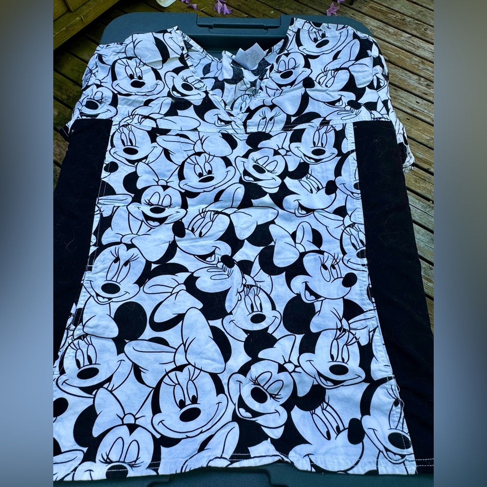 2 Cherokee Minnie Mouse Scrub Tops